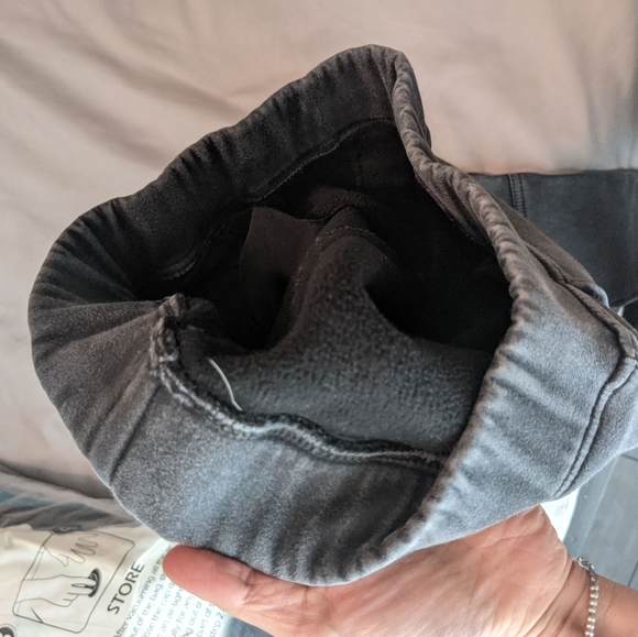 SOLD Winter pants - Picture 8 of 8